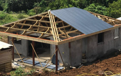 Rénovation de toiture en tôle aux Antilles :